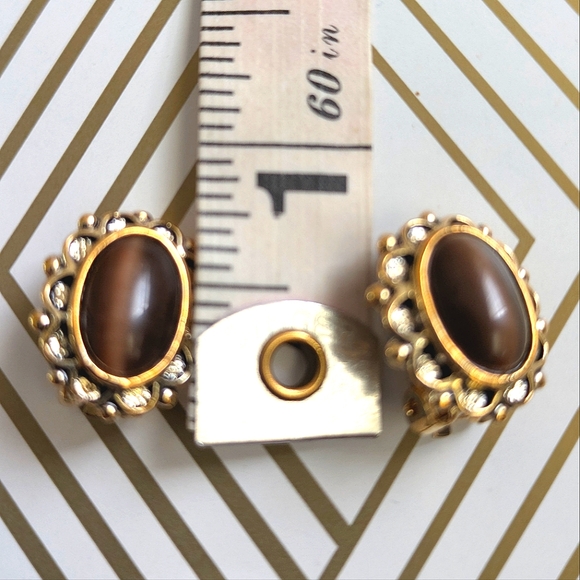 Vintage, Cabochon Tigers Eye Style Clip On Earrings - Picture 10 of 10